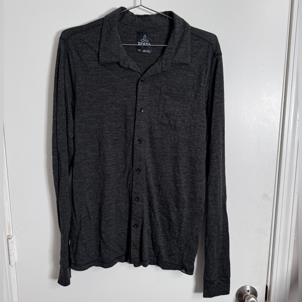 Super soft button-down T-shirt, Prana, Medium